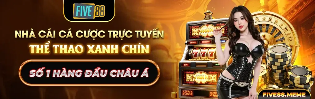 Sân vận động bóng đá với cầu thủ đang thi đấu, thể hiện sự sôi động của cá cược thể thao tại sumvip.club